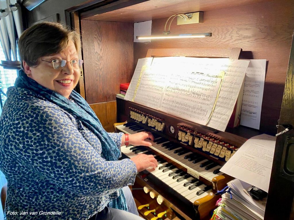 Orgelspiel zur offenen Schlosskirche am 1.7.24 in Dortmund-Bodelschwingh